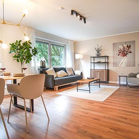 Homefy Bright And Cozy Holiday Apartment - Washer & Dryer - Free Parking Есен Екстериор снимка