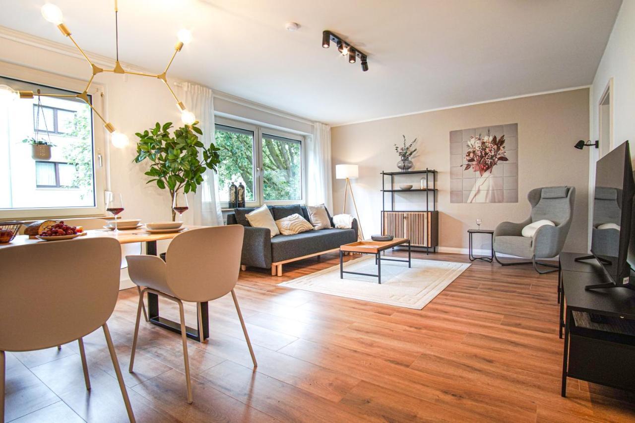 Homefy Bright And Cozy Holiday Apartment - Washer & Dryer - Free Parking Есен Екстериор снимка
