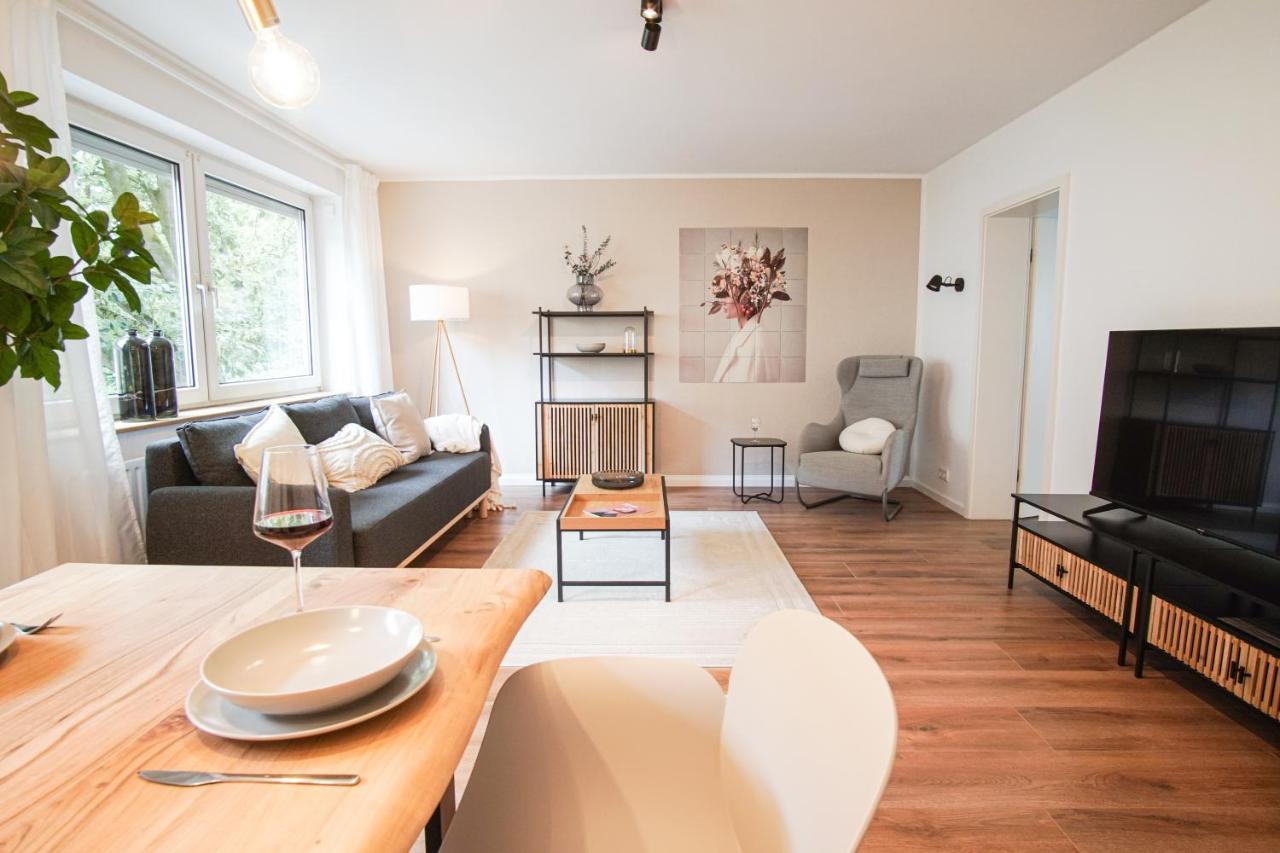 Homefy Bright And Cozy Holiday Apartment - Washer & Dryer - Free Parking Есен Екстериор снимка