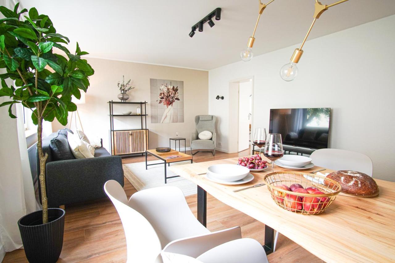 Homefy Bright And Cozy Holiday Apartment - Washer & Dryer - Free Parking Есен Екстериор снимка